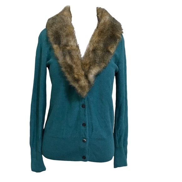 Cabi Tearoom 5 Button Cardigan In Teal Removable Faux Fur Collar #3018 Medium - Picture 2 of 10